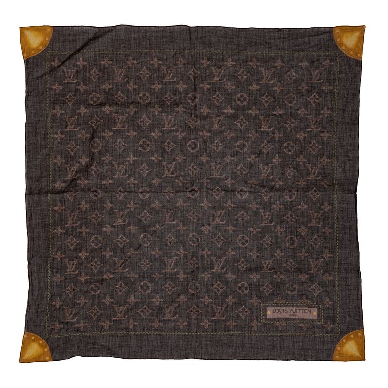 Lenco-Louis-Vuitton-Monograma-Marrom