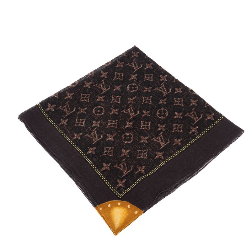 Lenco-Louis-Vuitton-Monograma-Marrom