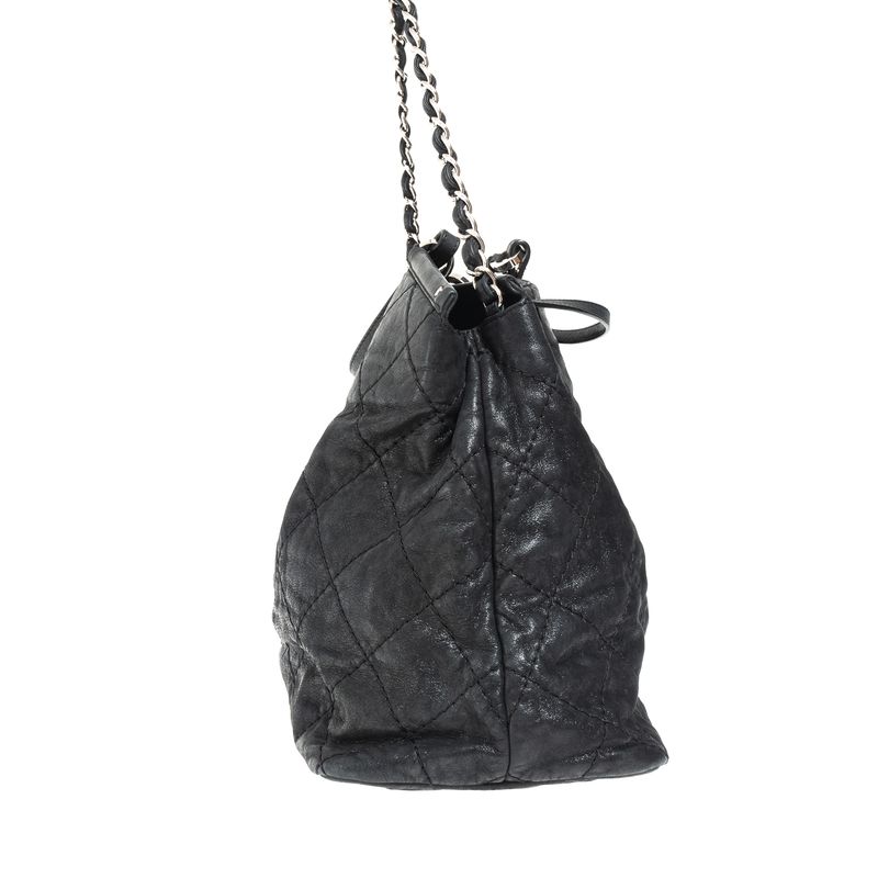 Bolsa-Chanel-Sea-Hit-Tote-Iridescent-Preta