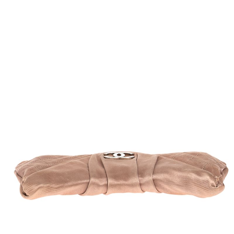 Bolsa-Chanel-Clutch-Moon-CC-Bege