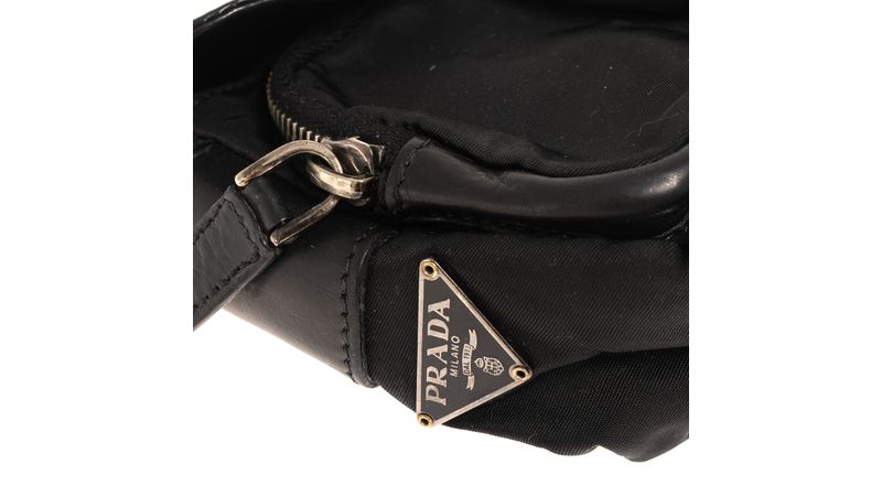 Bolsa baguette prada hotsell