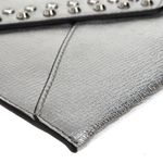 Bolsa-Clutch-Michael-Kors-Prateada