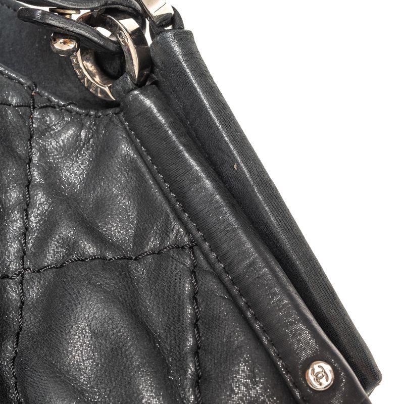 Bolsa-Chanel-Sea-Hit-Tote-Iridescent-Preta