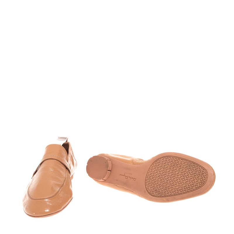Mocassim-Salvatore-Ferragamo-Verniz-Bege