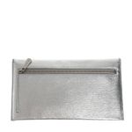Bolsa-Clutch-Michael-Kors-Prateada