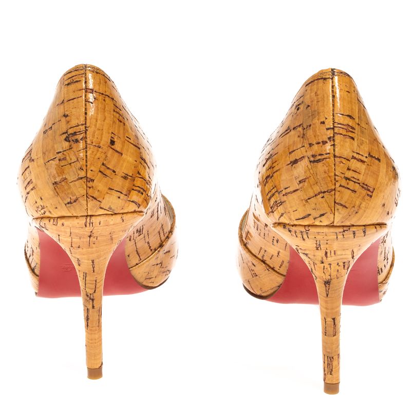 75754-Peep-Toe-Christian-Louboutin-Cortica-Verniz-2