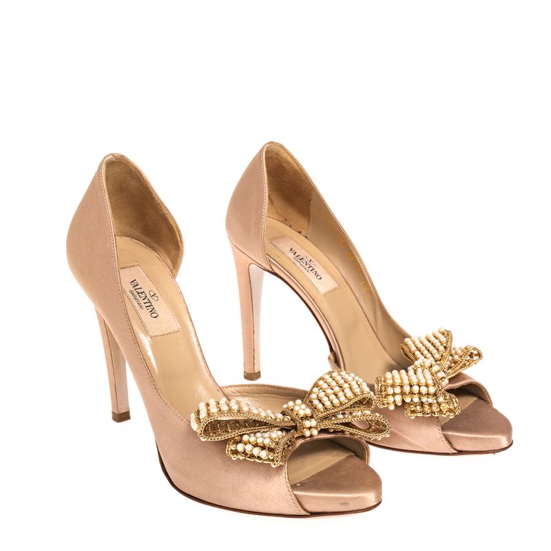 Peep-Toe-Valentino-Garavani-Laco-Perolas-Bege