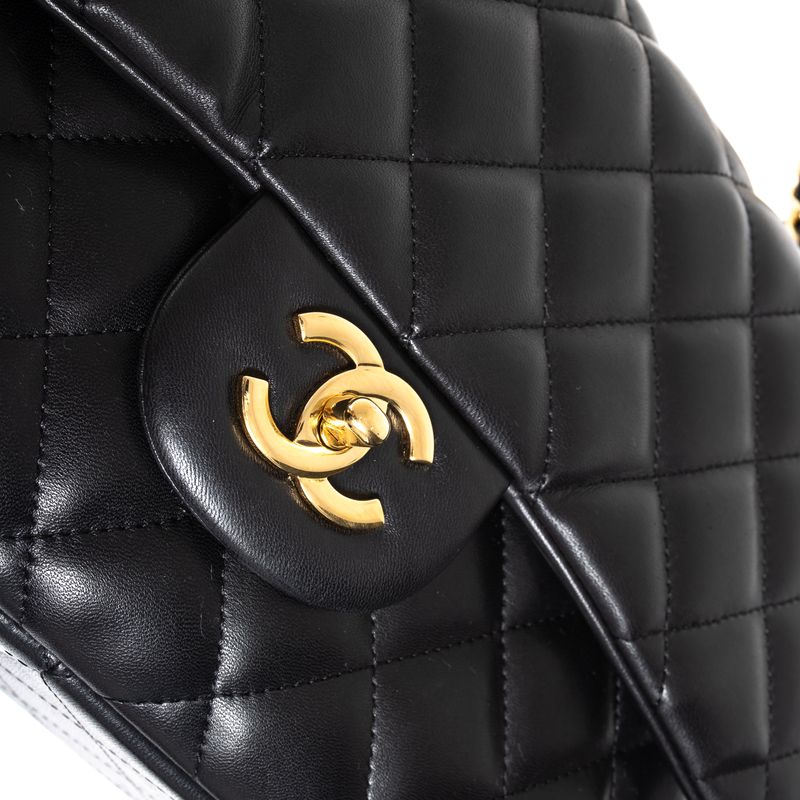 Bolsa-Chanel-Double-Flap-Jumbo-Lambskin-Preta