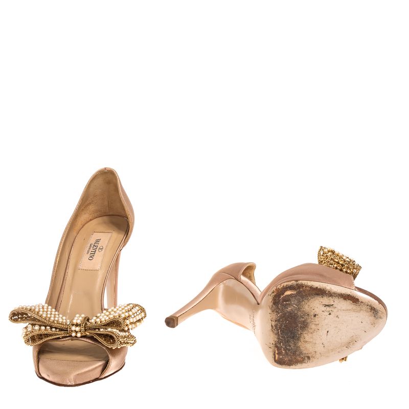 Peep-Toe-Valentino-Garavani-Laco-Perolas-Bege