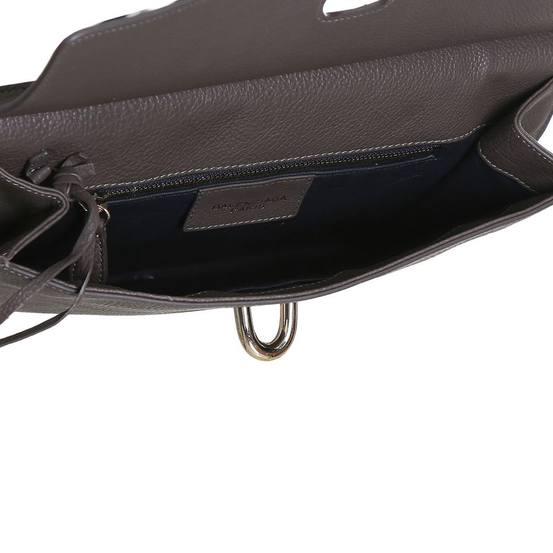 Clutch-Balenciaga-Couro-Cinza