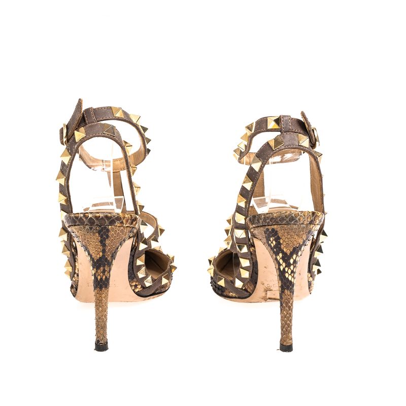 Scarpin-Valentino-Garavani-Rockstud-Python