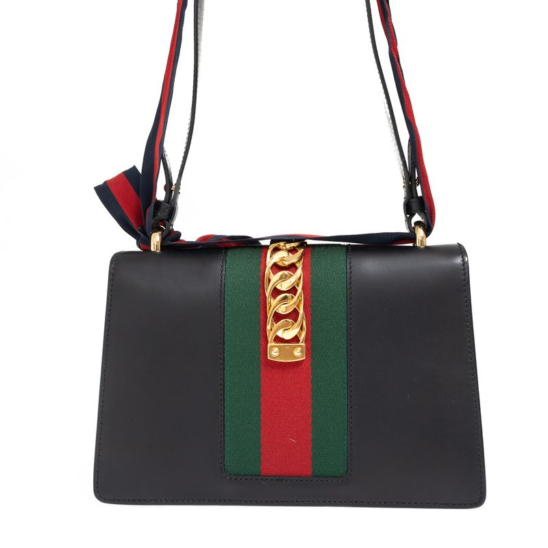 Bolsa-Gucci-Sylvie-Preta