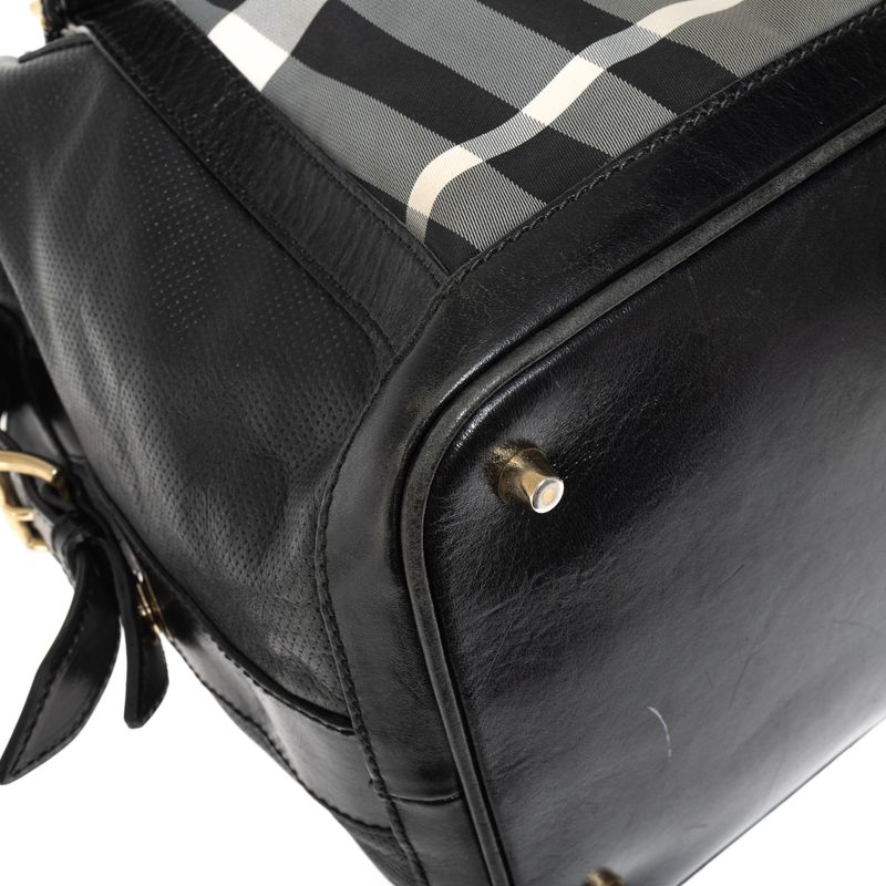 Bolsa-Burberry-Ellers-Check-Nylon-Preta
