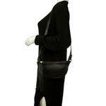 Pochete-Chanel-Couro-Preto-