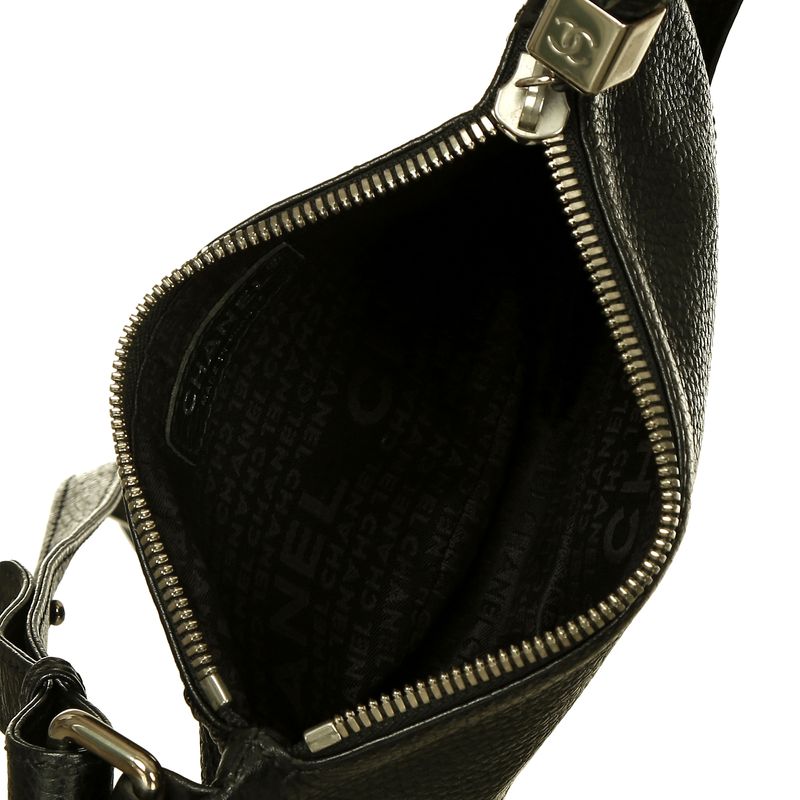 Pochete-Chanel-Couro-Preto-