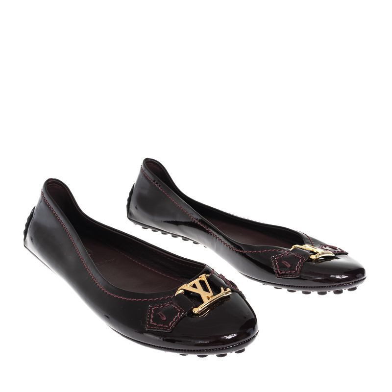 Sapatilha-Louis-Vuitton-Logo-Verniz-Vinho