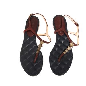 Sandália Chanel Rasteira Estrelas Bicolor