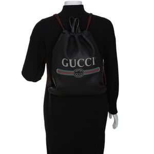 Mochila Gucci Drawstring Logo Couro Preto