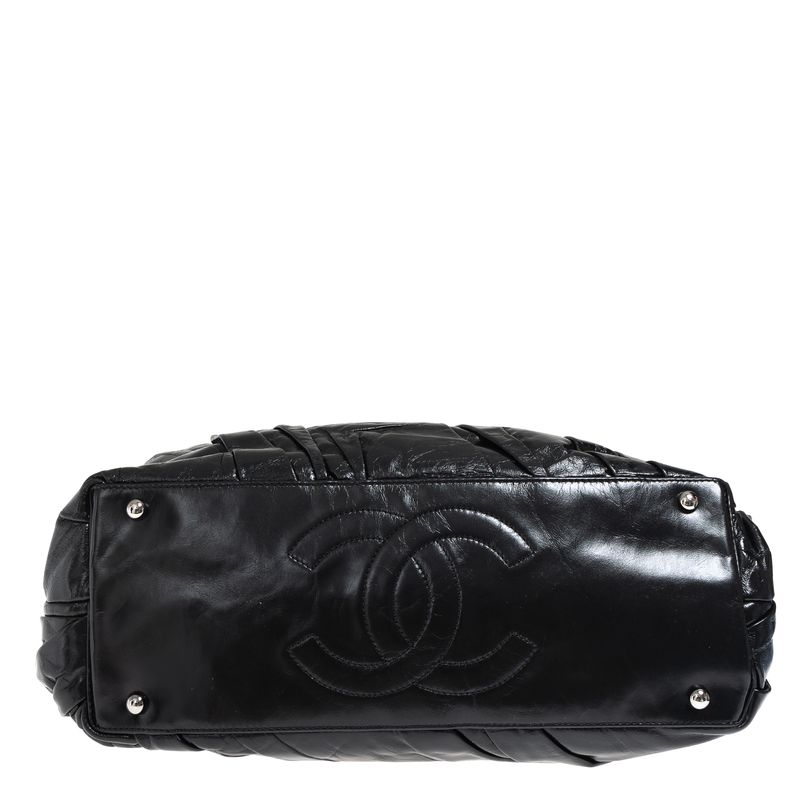Bolsa-Chanel-Twisted-Lambskin-Preta