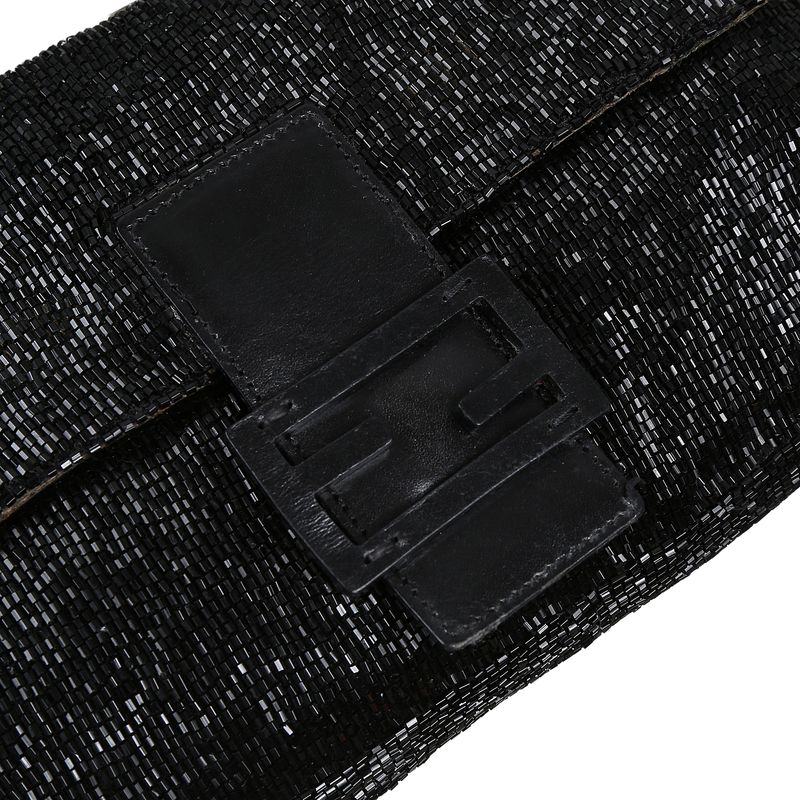 Bolsa-Fendi-Baguette-Bordada-Preta-