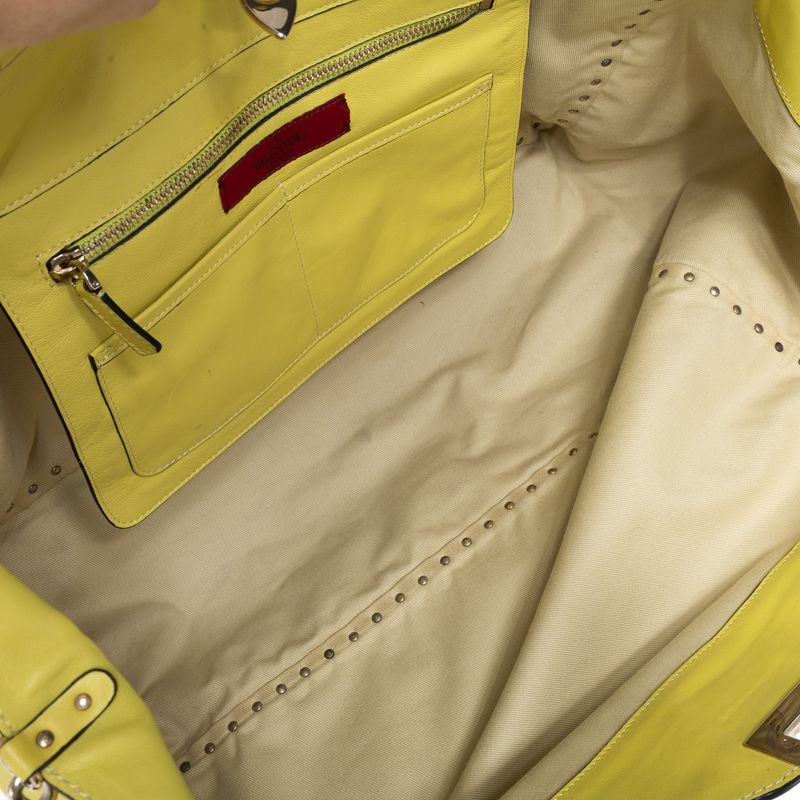 Bolsa-Valentino-Garavani-Rockstud-Couro-Amarelo