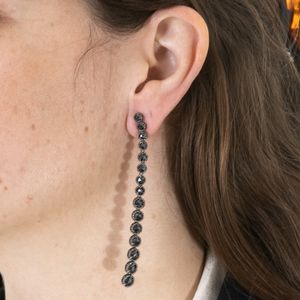 Brinco Carla Amorim Ouro Negro e Brilhantes Negros