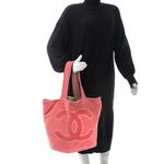 Bolsa-Chanel-de-Praia-com-Toalha-Rosa