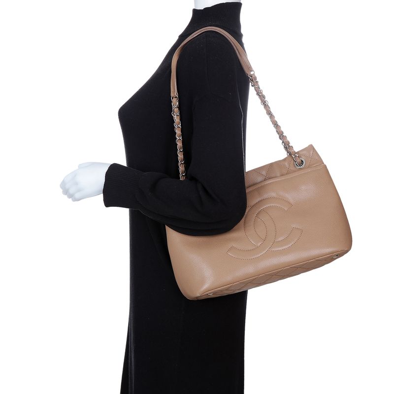 Bolsa-Chanel-Shopping-Tote-CC-Caviar-Bege