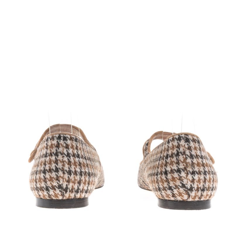 Sapatilha-Carolina-Herrera-Bico-Fino-Tweed