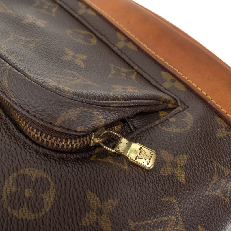 Mochila-Louis-Vuitton-Montsouris-Monogram