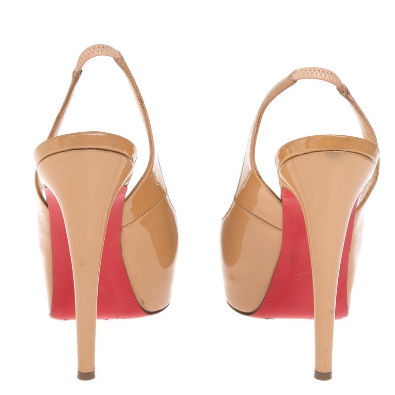 76621-Peep-Toe-Christian-Louboutin-Verniz-Bege-2