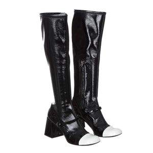 Bota Miu Miu Couro Preto e Branco