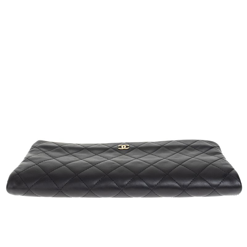 Clutch-Chanel-Flap-CC-Beauty-