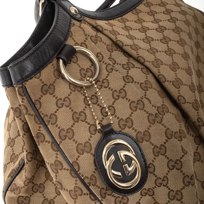 Bolsa-Gucci-Sukey-GG-Canvas-