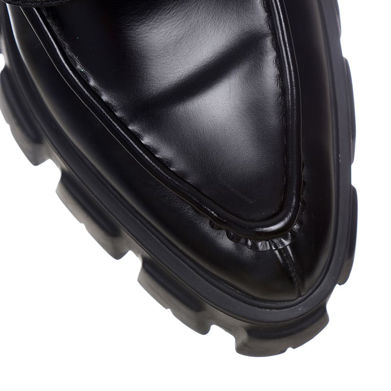 Mocassim-Prada-Couro-Preto-Tratorado