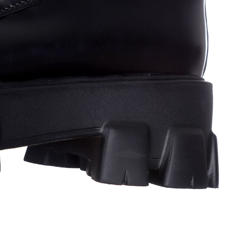 Mocassim-Prada-Couro-Preto-Tratorado
