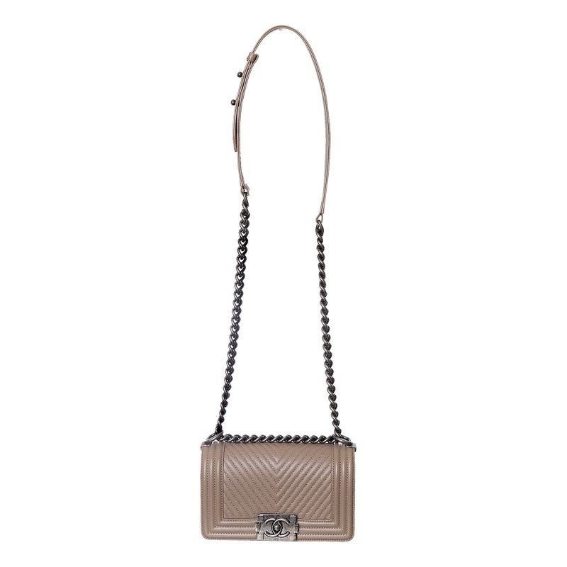 Bolsa-Chanel-Boy-Chevron-Bege