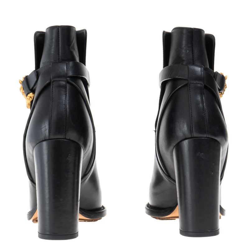 Bota-Valentino-Garavani-Fivela-Unicornio-Couro-Preta