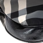 Bolsa-Burberry-Beat-Check-Brooklyn-Preta