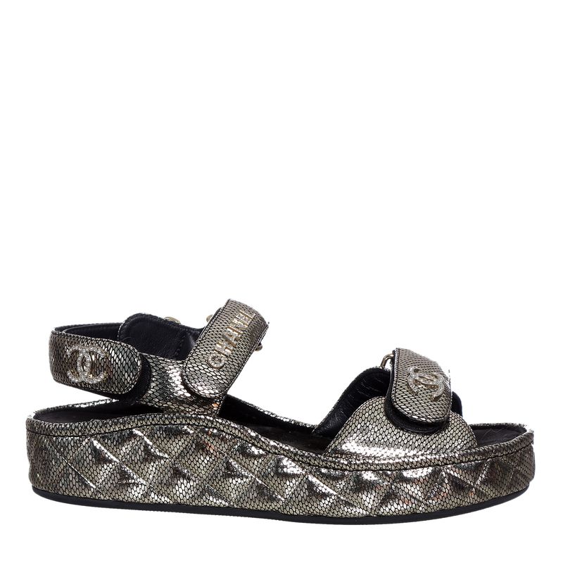 Papete-Chanel-Couro-Metalizado-