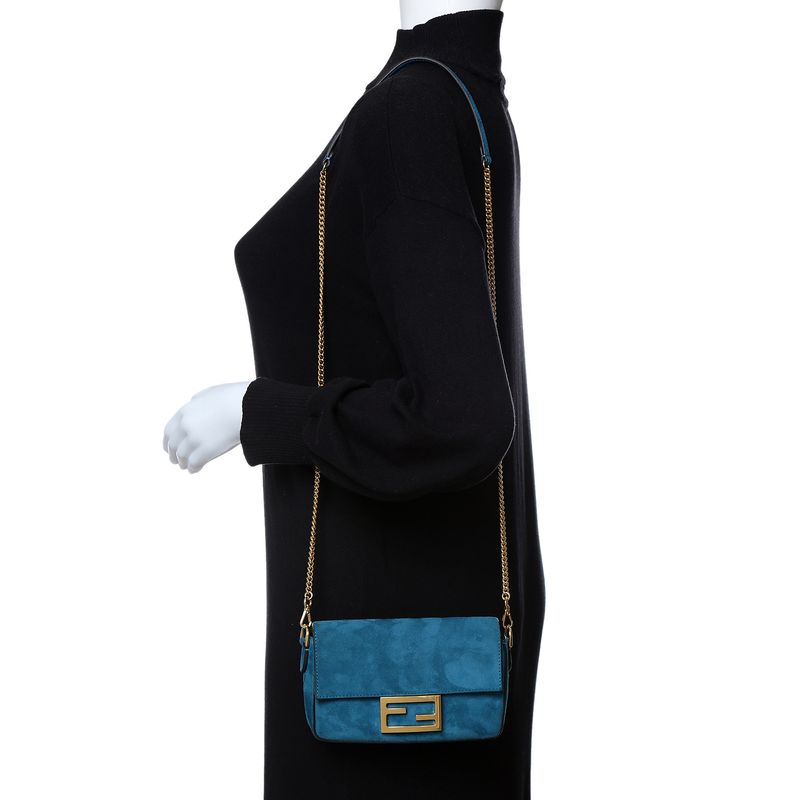 Bolsa-Fendi-Baguette-Azul-Petroleo-