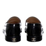 Mocassim-Chanel-Logo-Couro-Preto