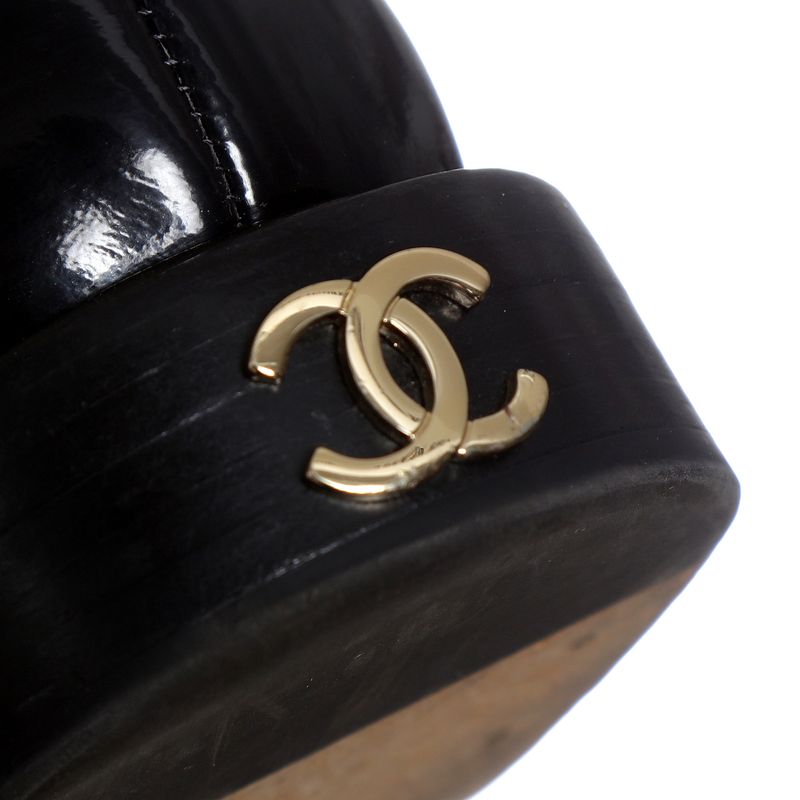 Mocassim-Chanel-Logo-Couro-Preto