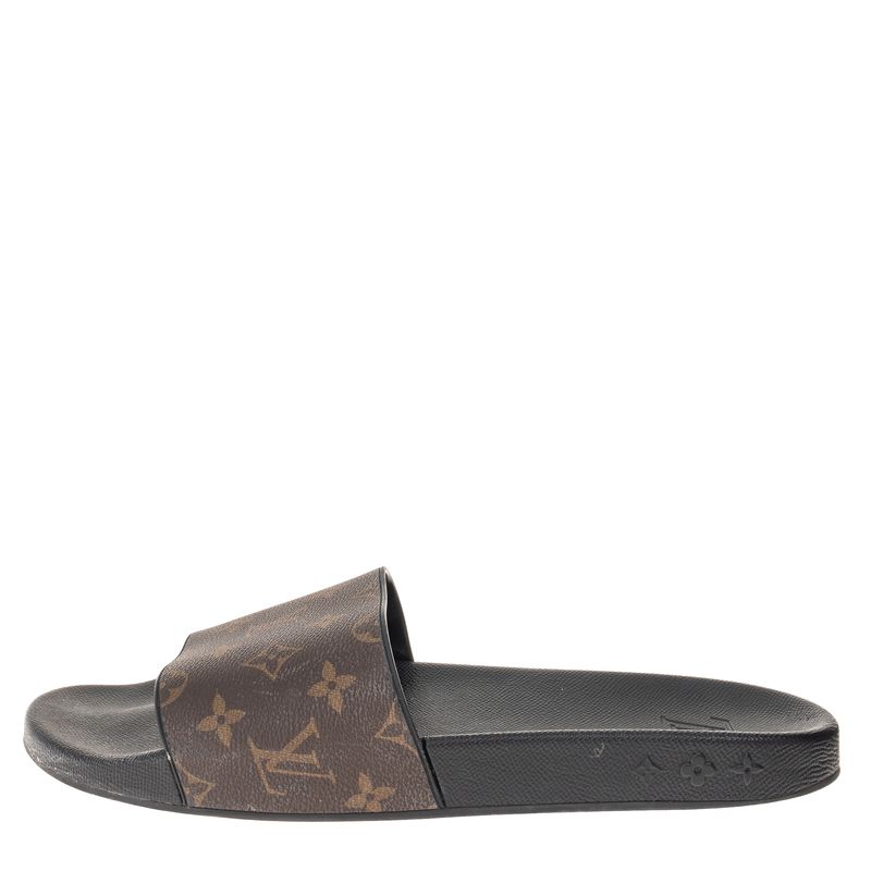 Sandalia-Louis-Vuitton-Slide-Monogram