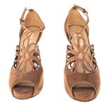 Sandalia-Valentino-Garavani-Flor-Camurca-Marrom