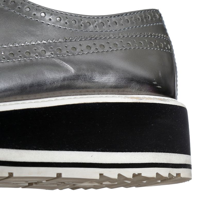 Oxford-Prada-Couro-Prateado-