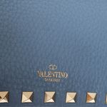 Bolsa-Valentino-Garavani-Rockstud-Couro-Azul-