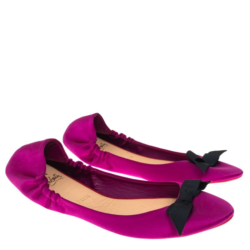 77382-Sapatilha-Christian-Louboutin-Cetim-Rosa-verso
