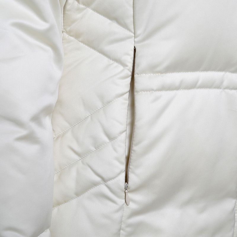Casaco-Moncler-Puffer-e-Pelos-Creme