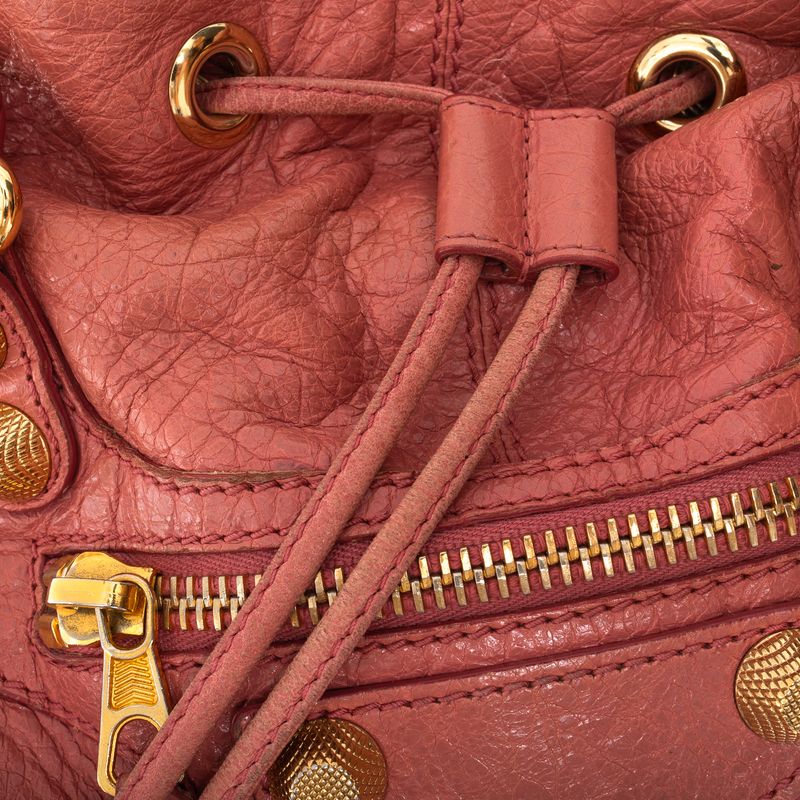 Bolsa-Balenciaga-Motocross-Bucket-Rosa